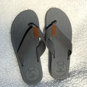 Gray Men’s Sz 8 Woven Fabric Thong Flip Flops